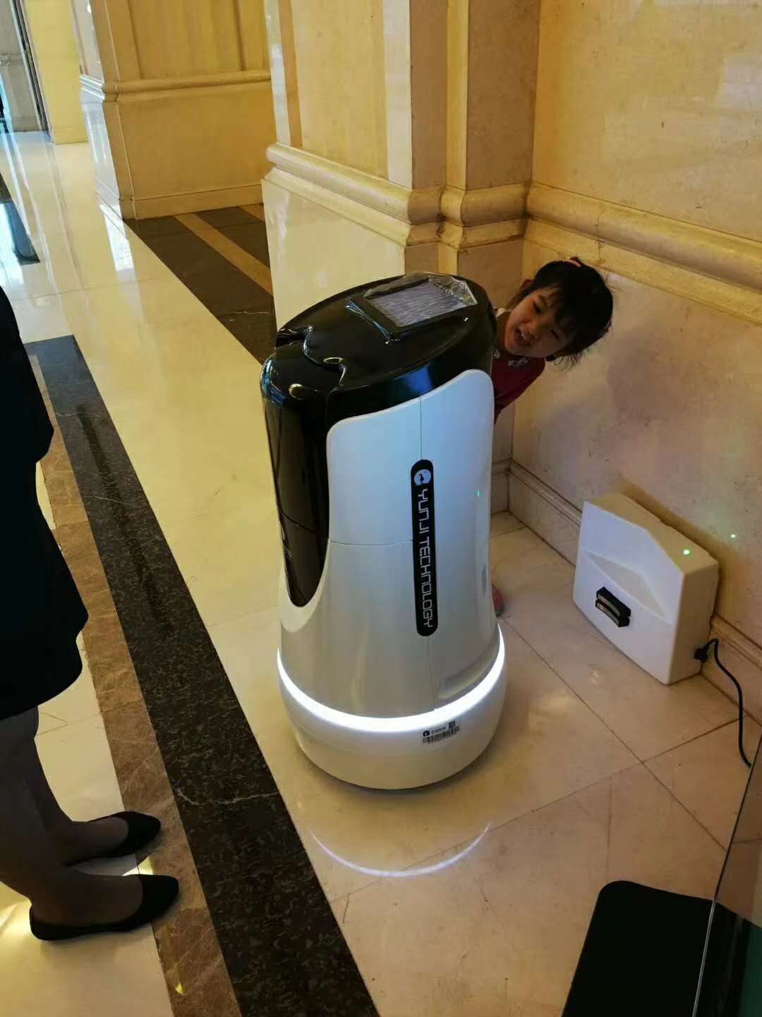 杭州西湖国宾馆_一米机器人-专注酒店人工智能服务
